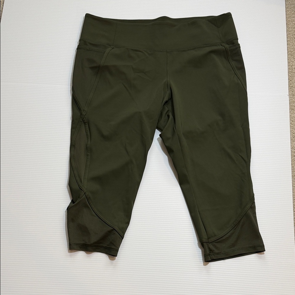 Livi Active Olive Green Capri leggings
